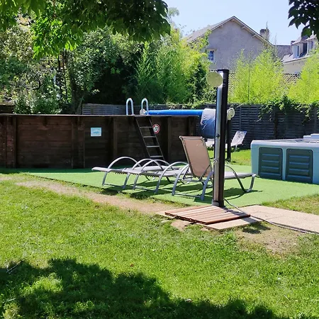 ホテル Le P'tit Monde モンティニャック