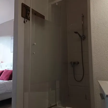 Szálloda Le P'tit Monde 2*