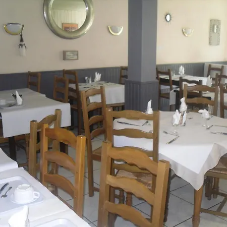 Hotel Le P'tit Monde 2*