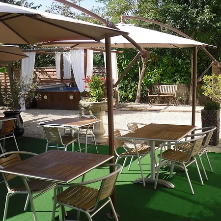 Hotel Le P'tit Monde Montignac-Lascaux