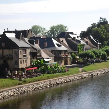 Le P'tit Monde ホテル