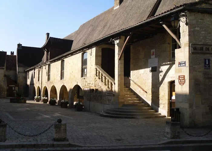 乐帕特莫德酒店 2*